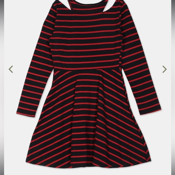 Children's Place Girls‎ black Red Stripe Long Sleeve Skater Dress Size 5-6 small - Picture 2 of 7